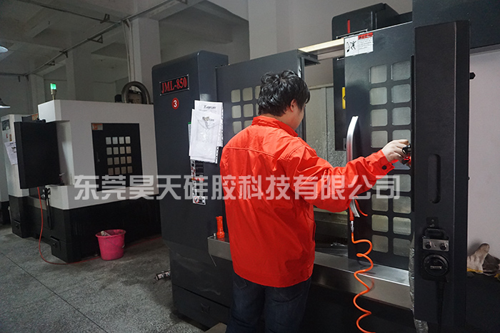 硅膠套生產(chǎn)廠家_耳機(jī)纏繞器開模